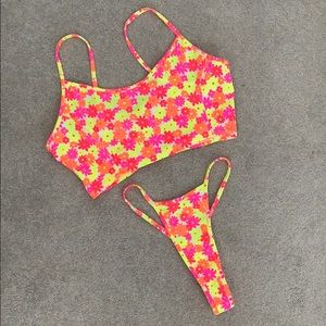 70s Vibes Bikini 💐💐💐